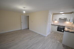 13, Richmond Court, St Peter's Street, Roath, Cardiff CF24 3AZ