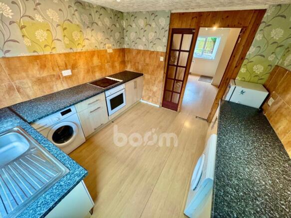 Ladeside Court, Kilbirnie kitchen pic