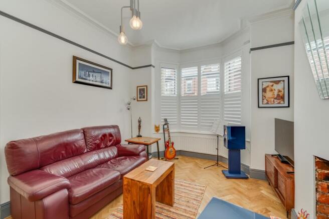 KITCHEN, DINER AND LIVING ROOM