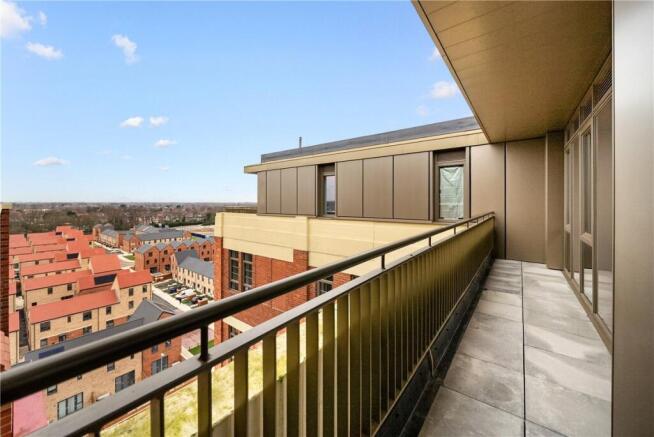 2 bed Penthouse for sale Image 11