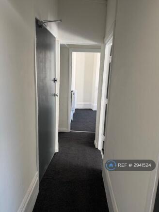 2 bed Flat to rent Image 9