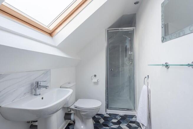 5 bed Terraced to rent Image 7