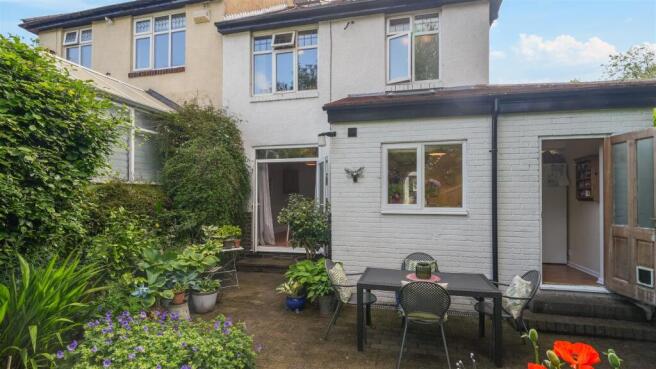 40LydgateHallCres-27.jpg