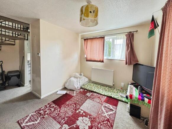 1 bed House for sale Image 4