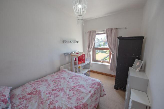 4 bed Terraced for sale Image 11