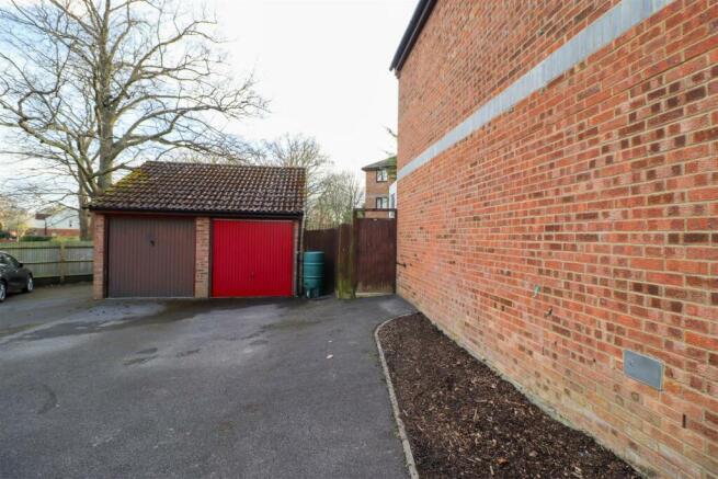 Garage & Driveway