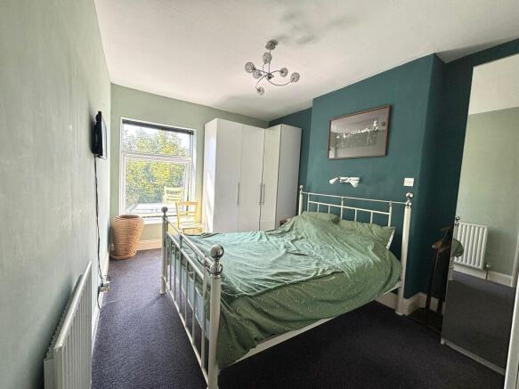 4 bed Semi-Detached for sale Image 9