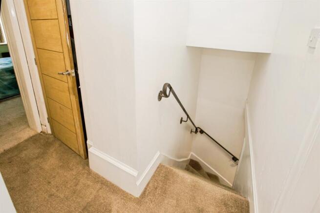3 bed Terraced for sale Image 12