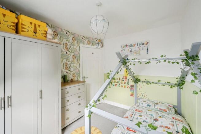 3 bed Semi-Detached for sale Image 12