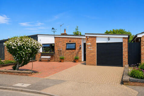 10 Ferndown Road, Felixstowe IP11 9LA