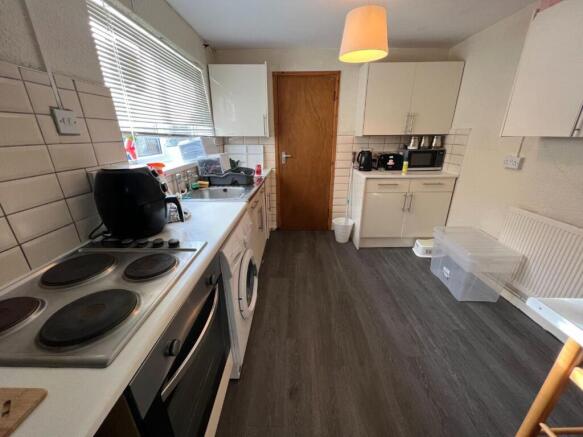 Kitchen 2 (Ground Floor)