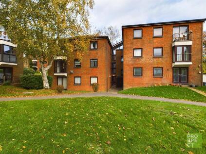 Hillcrest, Upper Weybourne Lane, Farnham, Surrey, GU9