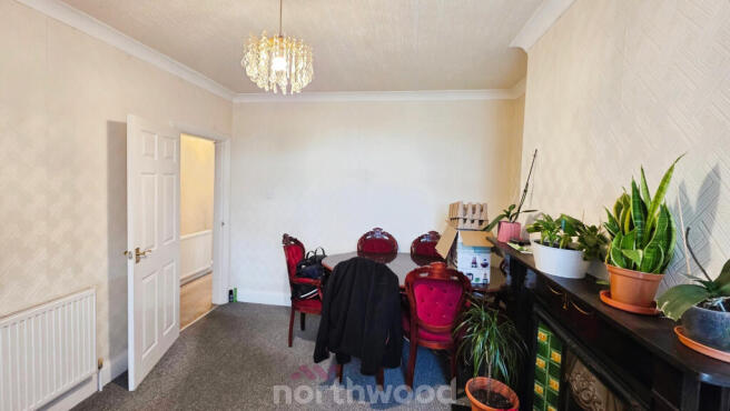 3 bed Terraced to rent Image 12
