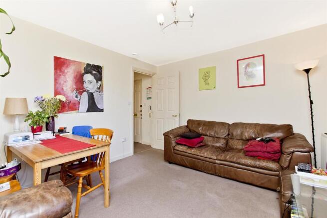 LivingRoom-03.jpg
