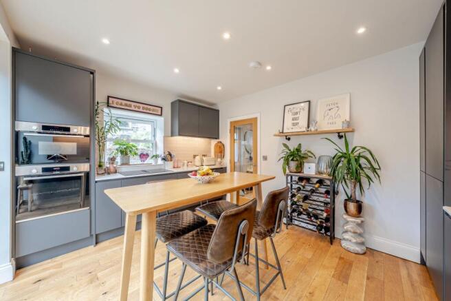 3 bed Semi-Detached for sale Image 8