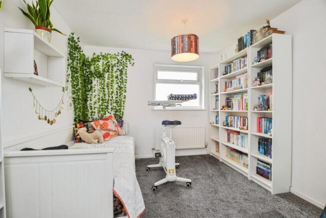 2 bed Semi-Detached for sale Image 10