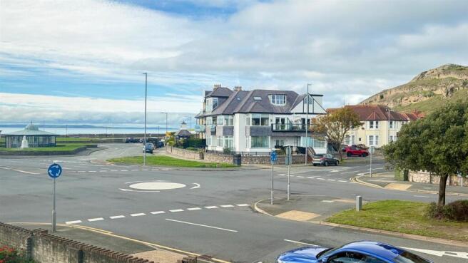 Gloddaeth Avenue, Llandudno photo 4