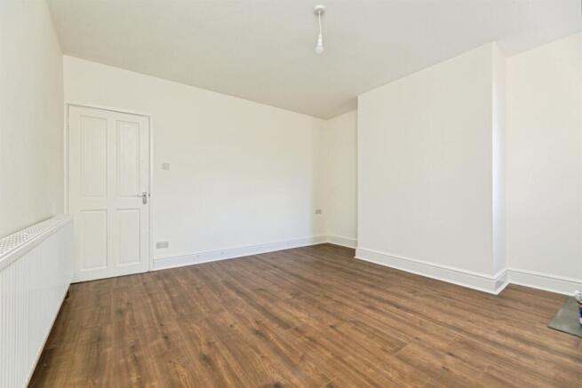 2 bed Semi-Detached for sale Image 6