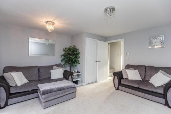 3 bed Semi-Detached for sale Image 5