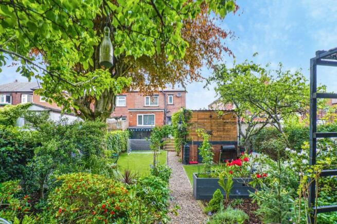 3 bed Semi-Detached for sale Image 10