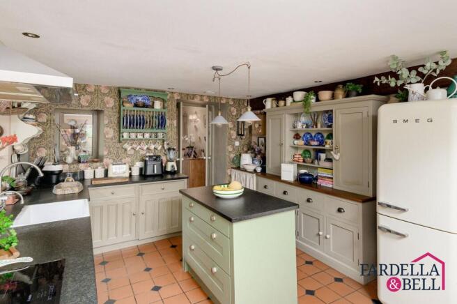 4 bed Barn Conversion for sale Image 12