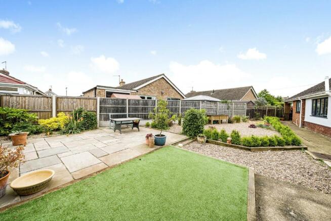 REAR GARDEN.jpg
