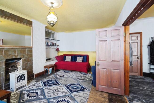 2 bed Maisonette for sale Image 5