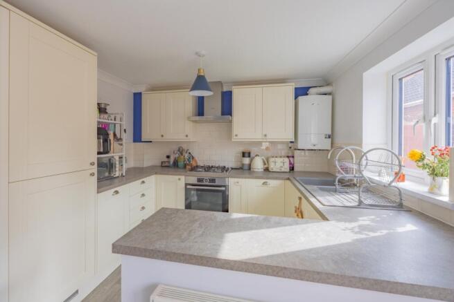 EwemoveTaunton Burge Crescent (16)