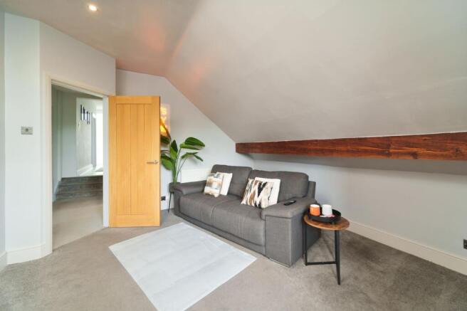2 bed Flat for sale Image 4