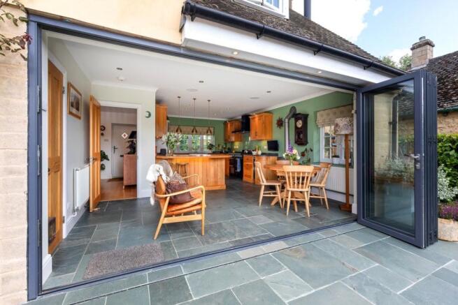 Kitchen/Terrace