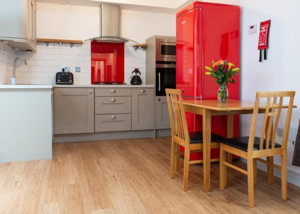 Kitchen/Dining Area