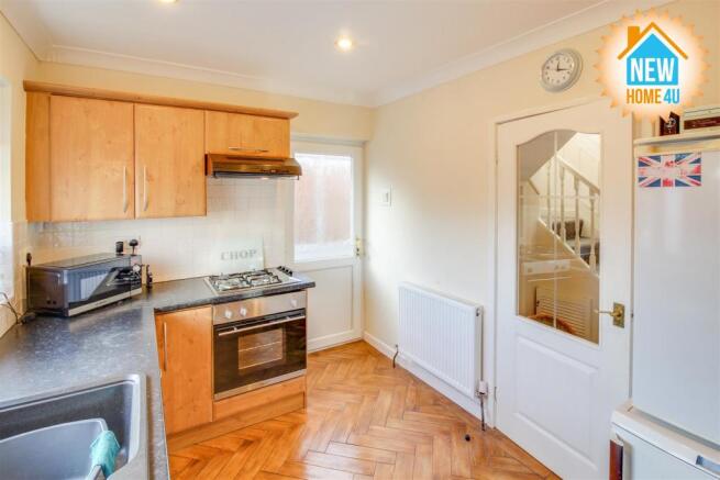 KITCHEN:
