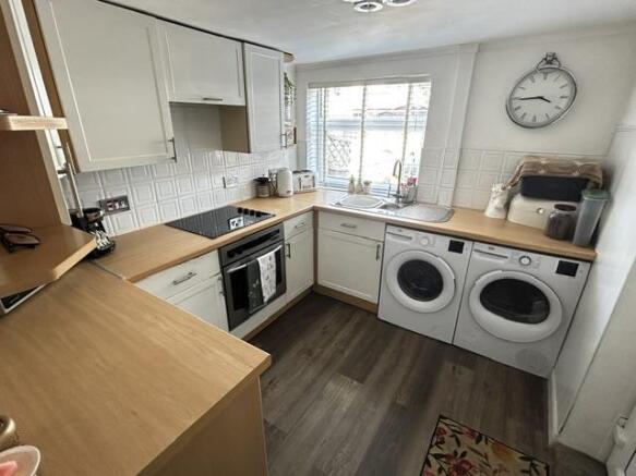 2 bed Terraced for sale Image 5