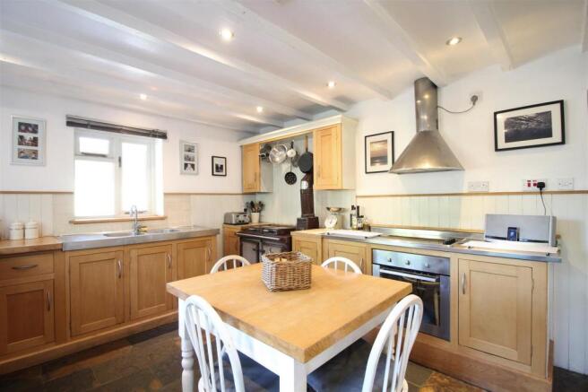 Kitchen.JPG