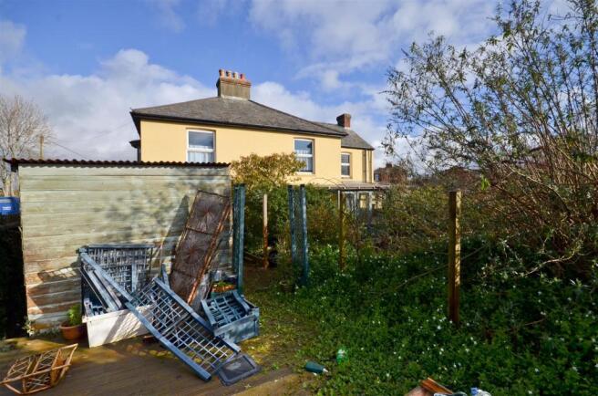 Garden - Newport - Isle of Wight Estate Agents.JPG