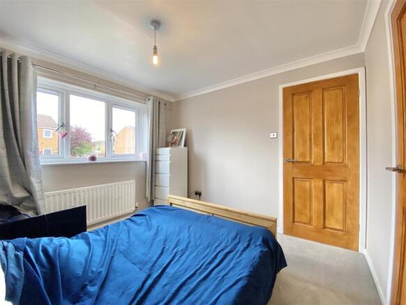 3 bed Semi-Detached for sale Image 10