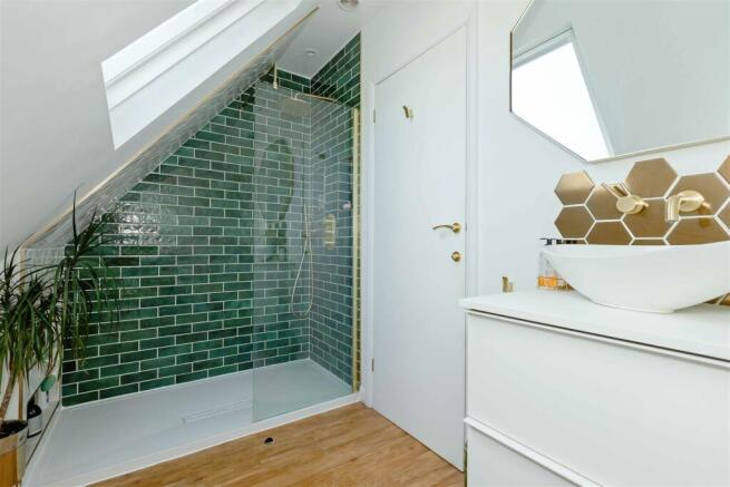 For Sale by Aspire Residential - Offington Lane