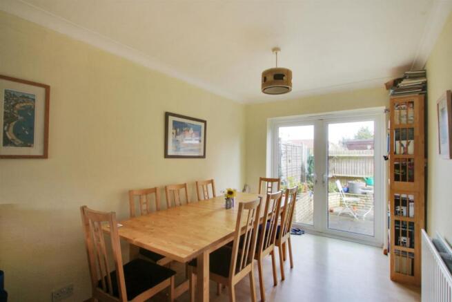 Dining Area.jpg