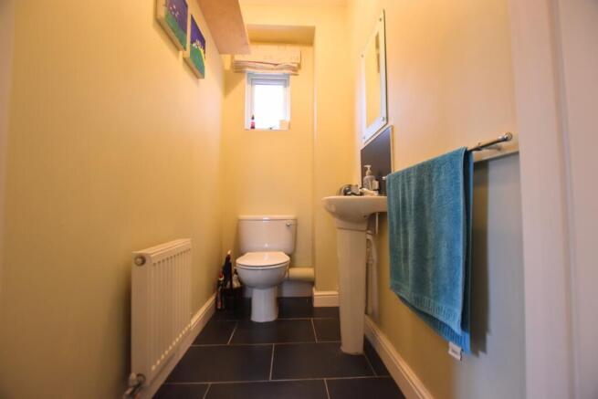 24 Blanchland Circle cloakoom