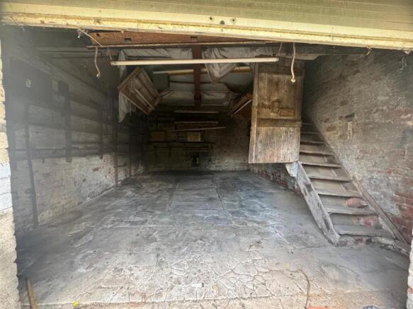 Outbuilding / Workshop