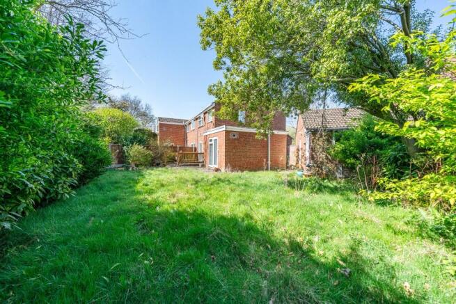 Hunting Gate, Hemel Hempstead, Hertfordshire, HP2 6NX photo 4