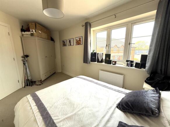 21 robinson bed 2.jpeg