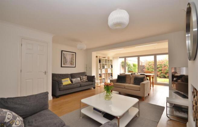 Lounge/Dining room