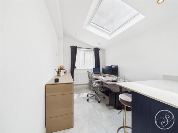 3 bed Detached for sale Image 8