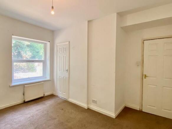 2 bed Terraced for sale Image 6