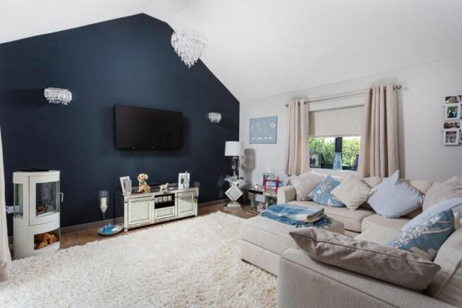 4 bed Detached for sale Image 10