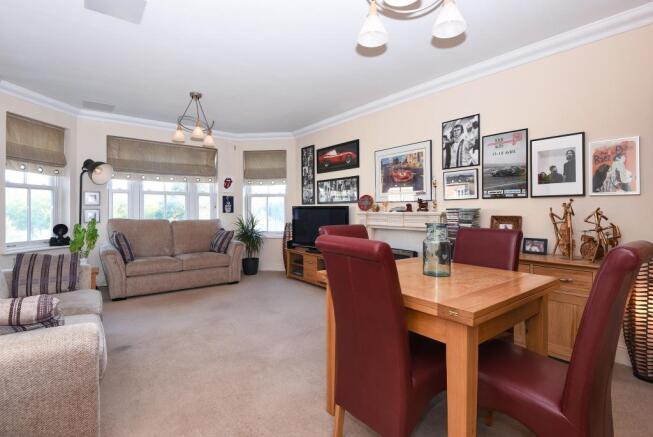 Living/Dining Room