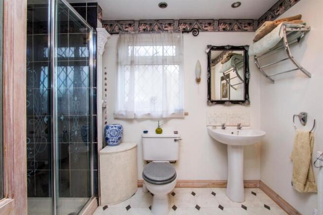 Shower Room.jpg