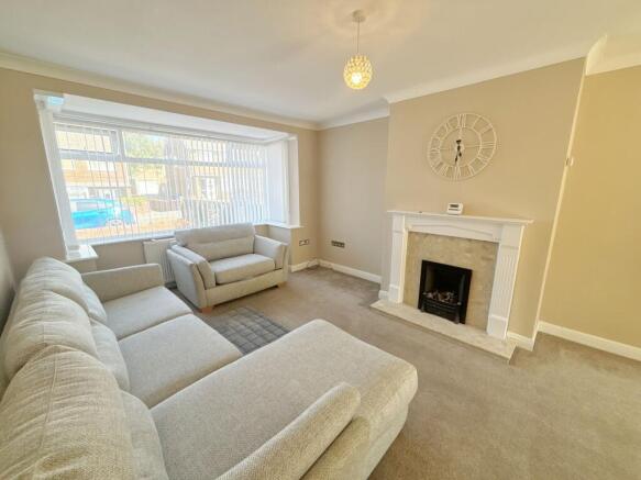 3 bed Semi-Detached to rent Image 4