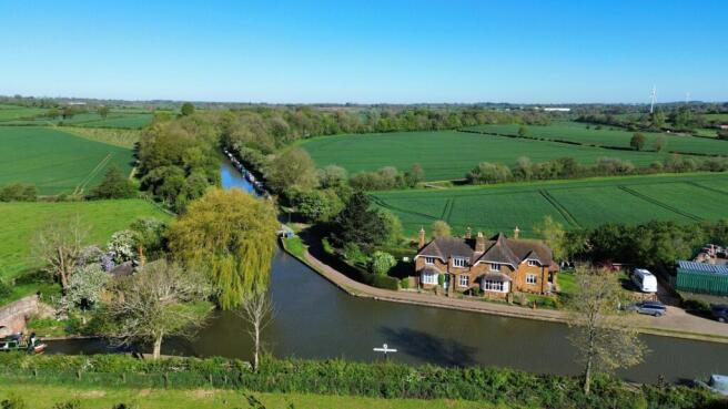 Long Buckby Wharf